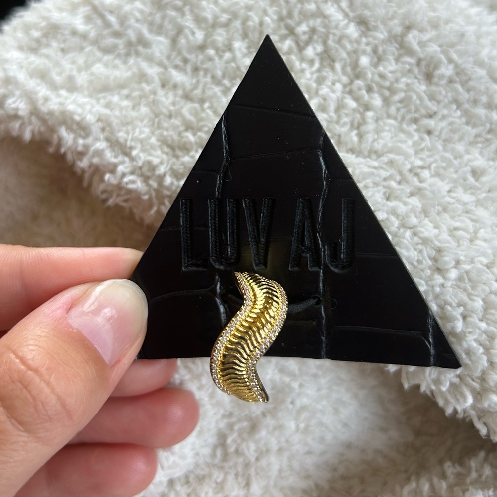 Gold LUV AJ Wavey Snake Chain Ring